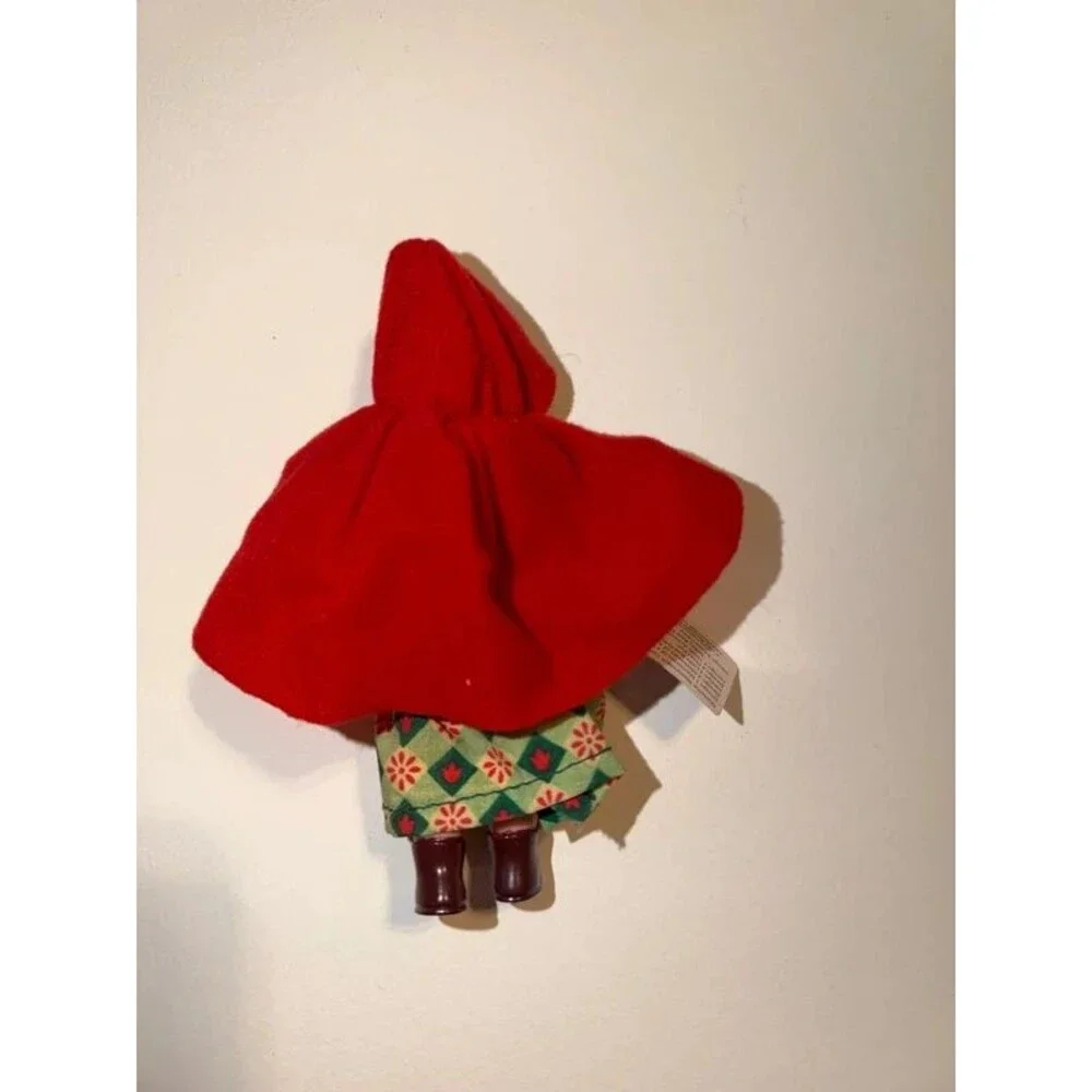 Madame Alexander Lil red riding Hood